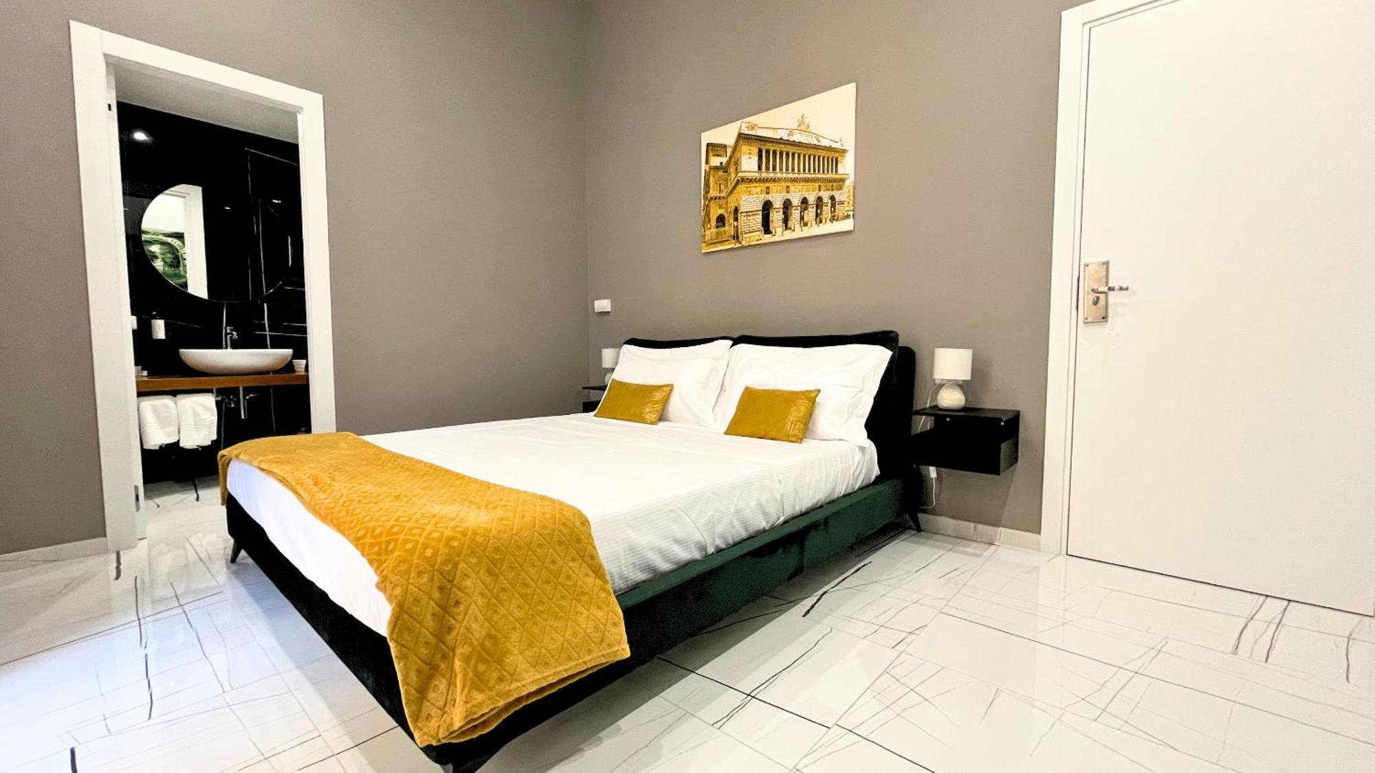 Palazzo Goyze Hotel Наполи Екстериор снимка