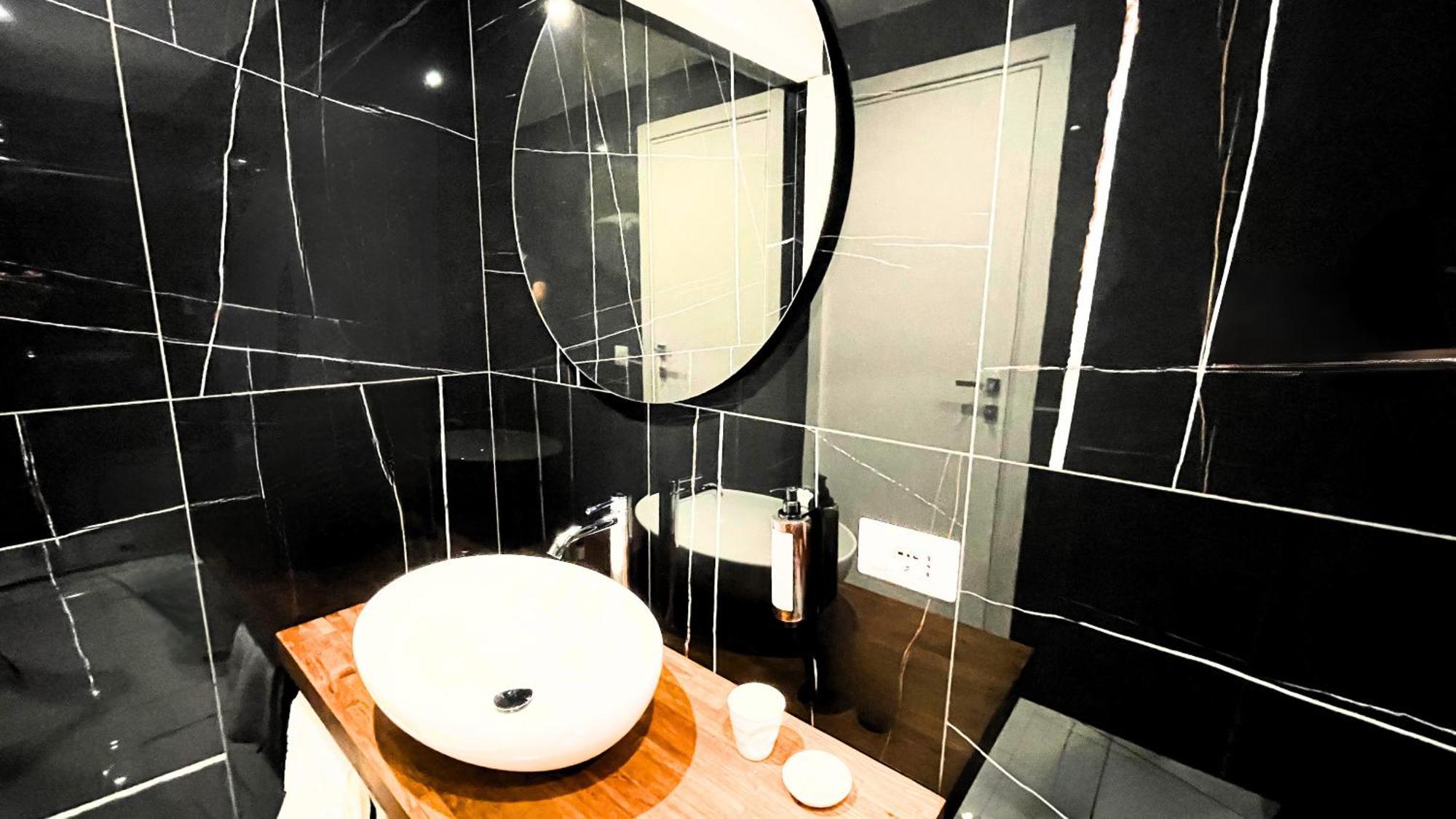 Palazzo Goyze Hotel Наполи Екстериор снимка